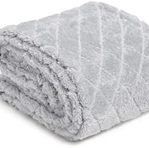 Vera Bradley Women's Fleece Solid Throw Blanket, Kingbird Plaid, 80 X 50